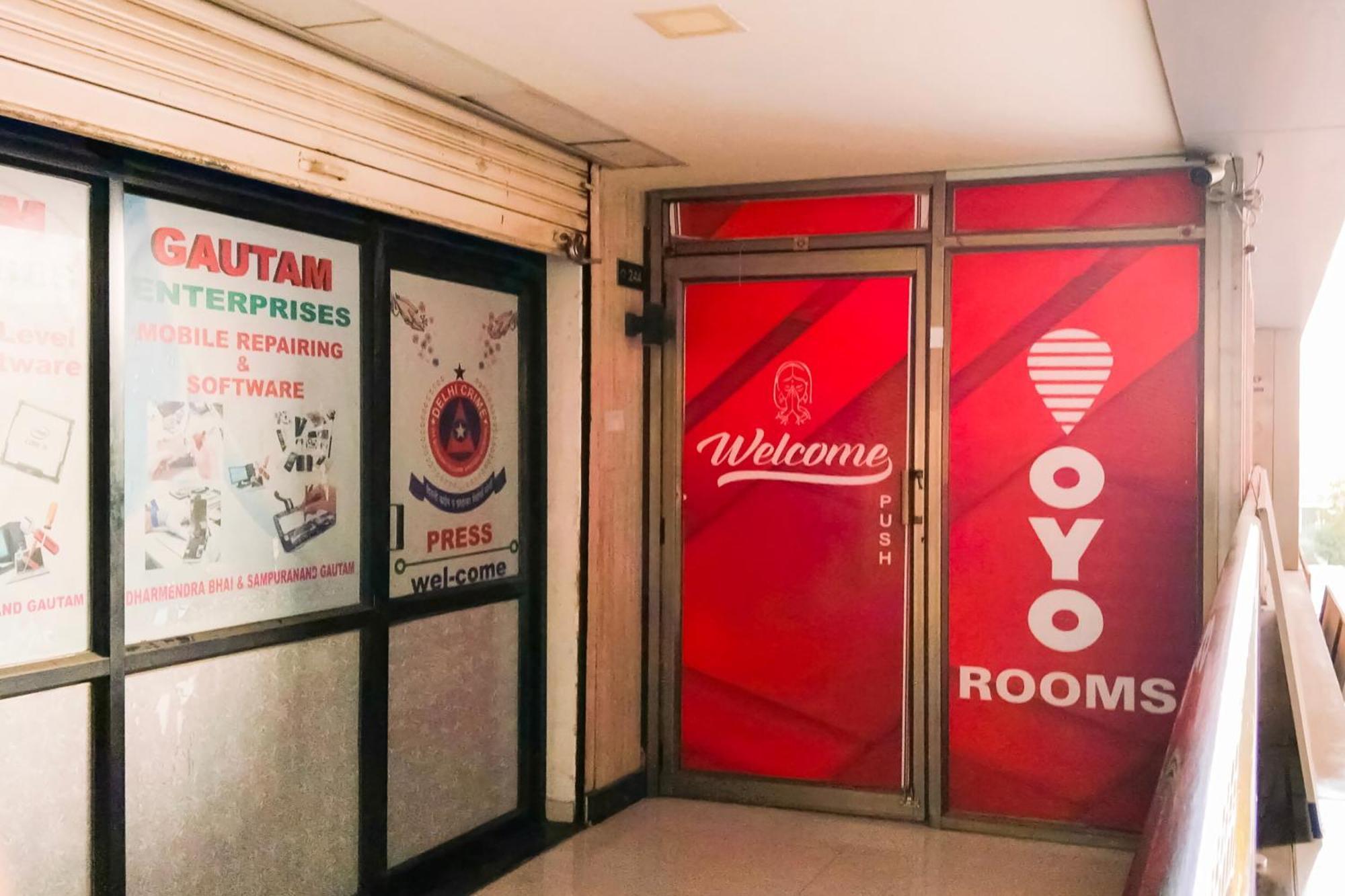 Hotel O Day Night Rooms 苏拉特 外观 照片