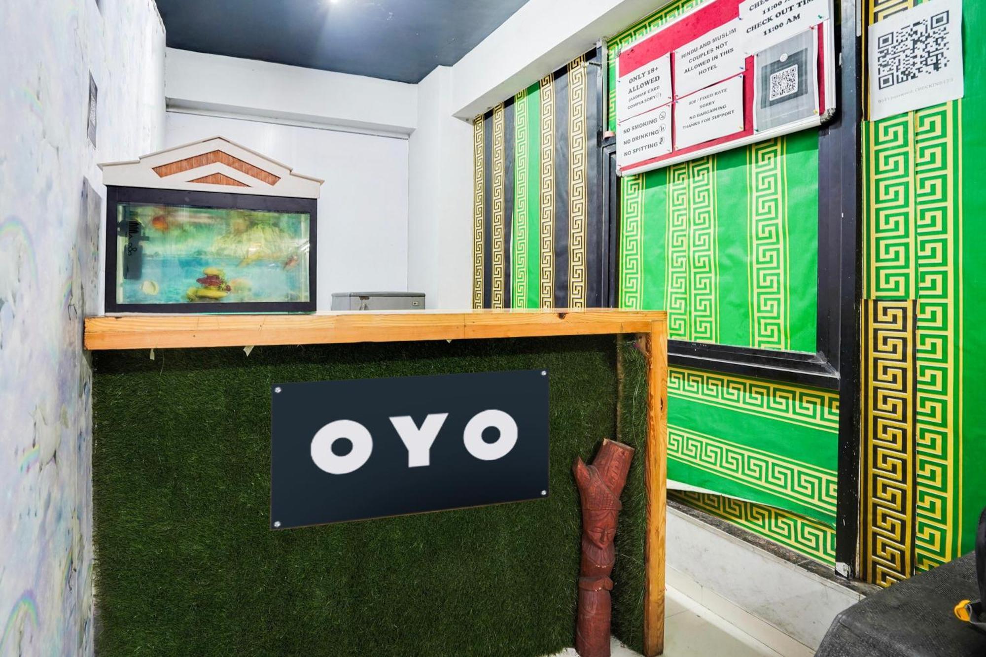 Hotel O Day Night Rooms 苏拉特 外观 照片